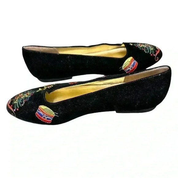 Pritzi Black Flats with Multicolor Embroidery - Picture 4 of 7